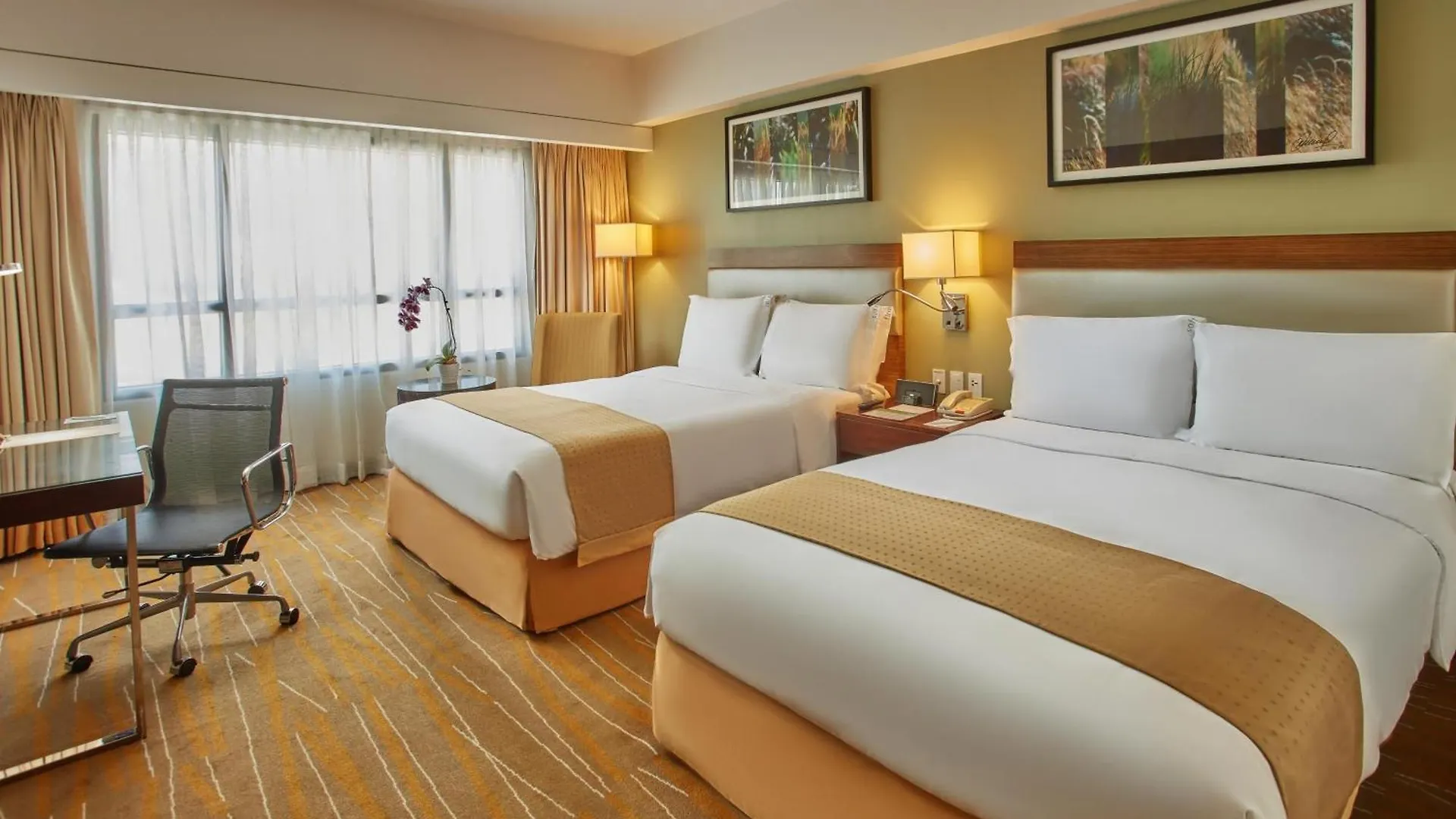 ***** Szálloda Holiday Inn & Suites Makati By Ihg Makati City Fülöp-szigetek