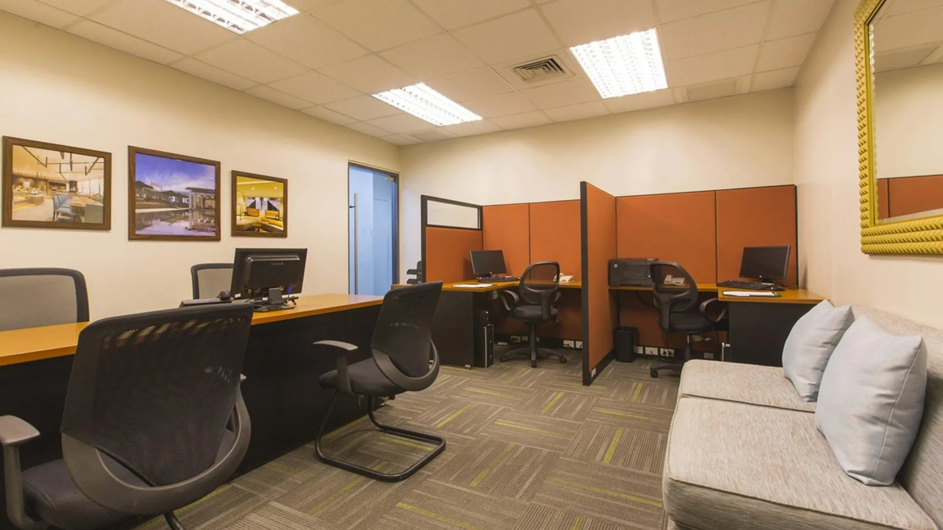 Holiday Inn & Suites Makati By Ihg Makati City 5*,